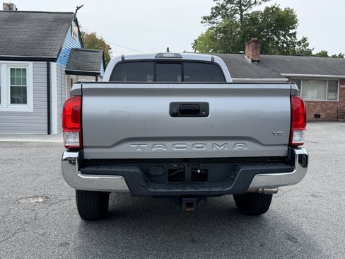 Used 2016 Toyota Tacoma SR5 w/ Towing Package RWD image 7