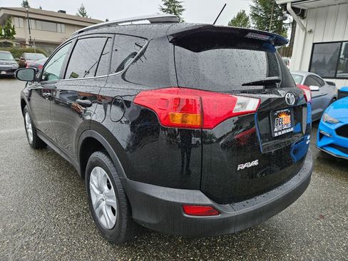Used 2013 Toyota RAV4 LE image 11