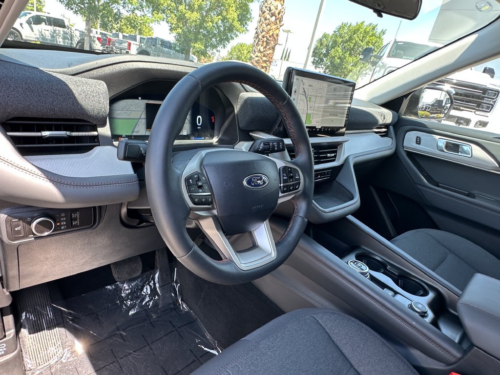 Used 2026 Ford Explorer Active RWD image 23