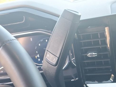 Certified 2025 Chevrolet Silverado 1500 LT image 36