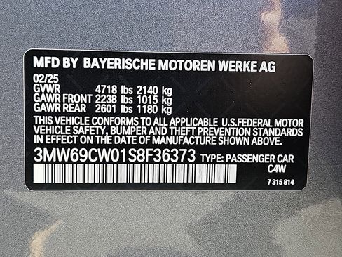 Used 2025 BMW 330i Sedan w/ Premium Package RWD image 36
