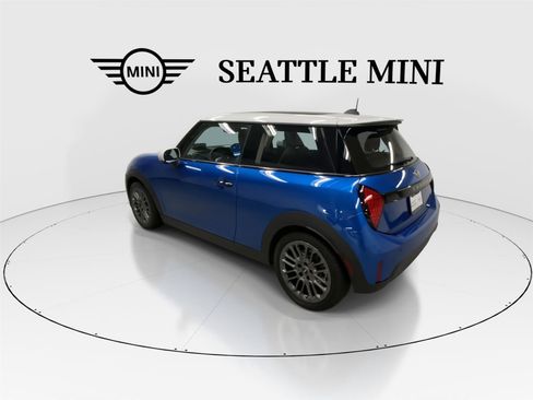Certified 2025 MINI Cooper S image 8