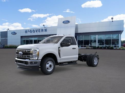 New 2026 Ford F350 XL w/ XL Chrome Package AWD/4WD image 2