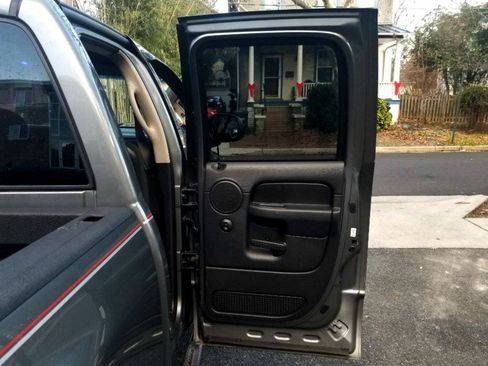 Used 2005 Dodge Ram 1500 Truck SLT RWD image 2