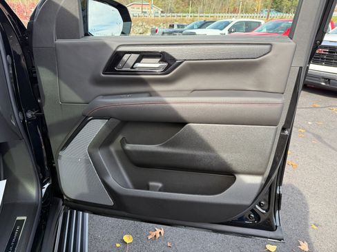 New 2026 GMC Yukon XL AT4 Ultimate w/ LPO, Floor Liner Package image 28