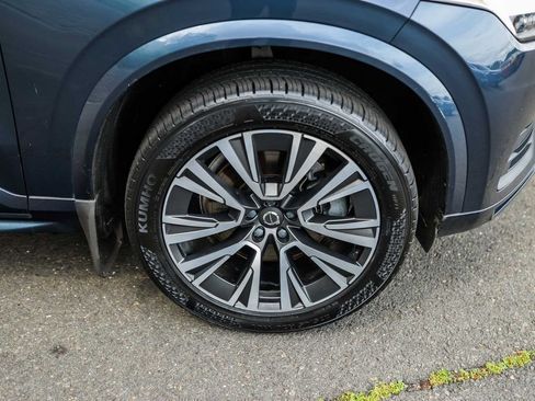 Used 2021 Volvo XC90 T6 Momentum w/ Protection Package image 6