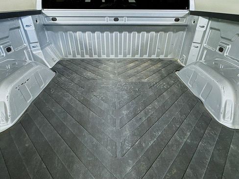 Used 2022 Chevrolet Silverado 1500 Custom image 23