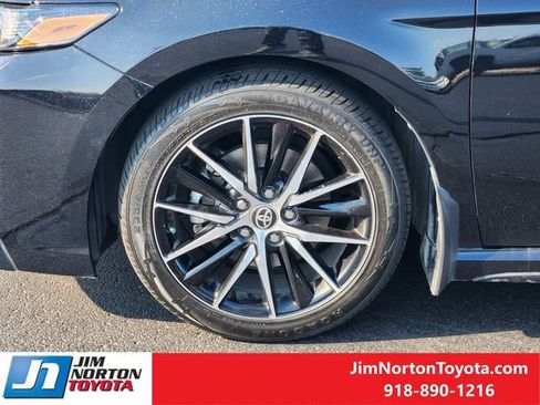 Used 2023 Toyota Camry SE FWD image 12