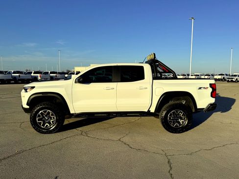 Used 2024 Chevrolet Colorado ZR2 image 9