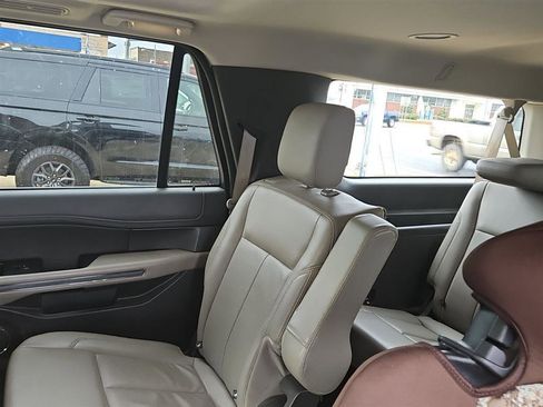 Used 2020 Ford Expedition Max XLT w/ Equipment Group 202A image 14