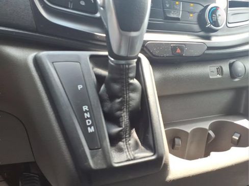 Used 2025 Ford Transit 250 148 Medium Roof RWD image 19