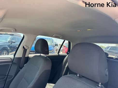 Used 2019 Volkswagen Golf S FWD image 26