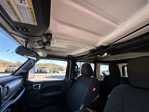 Certified 2023 Jeep Wrangler Sport S image 32