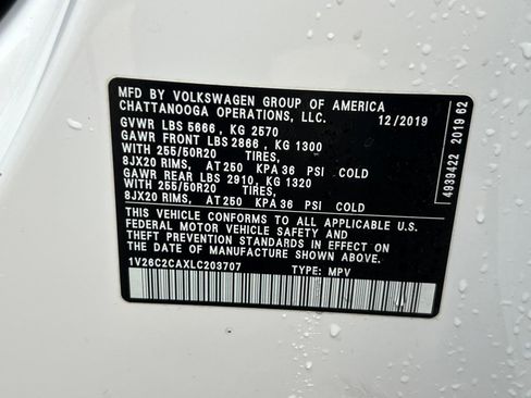 Used 2020 Volkswagen Atlas Cross Sport SE w/ Panoramic Sunroof Package image 31