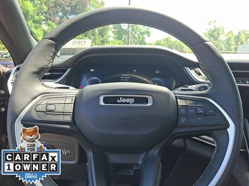Used 2023 Jeep Grand Cherokee L Laredo AWD/4WD image 21