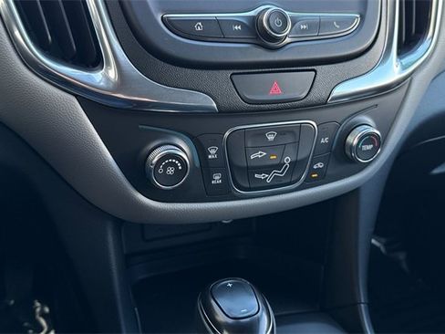 Used 2019 Chevrolet Equinox LT image 23