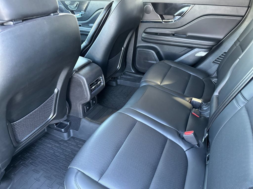 Certified 2025 Lincoln Corsair AWD w/ Equipment Group 101A image 11