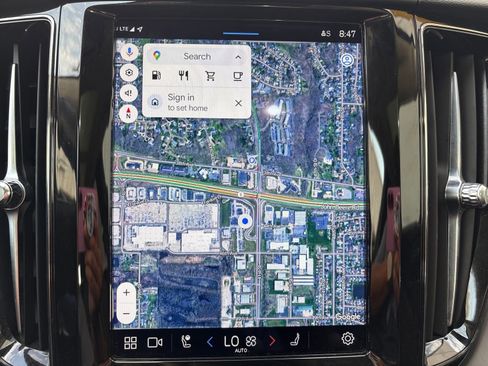 Certified 2023 Volvo XC60 B5 Core image 23