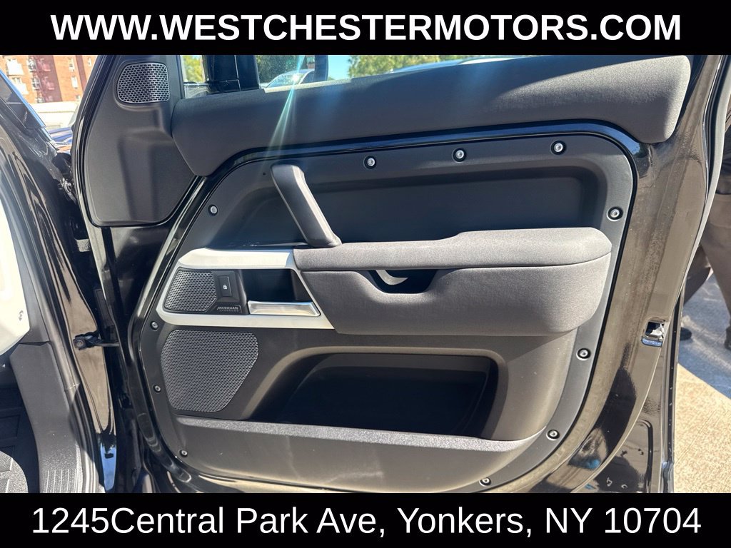 Used 2022 Land Rover Defender 110 SE AWD/4WD image 13