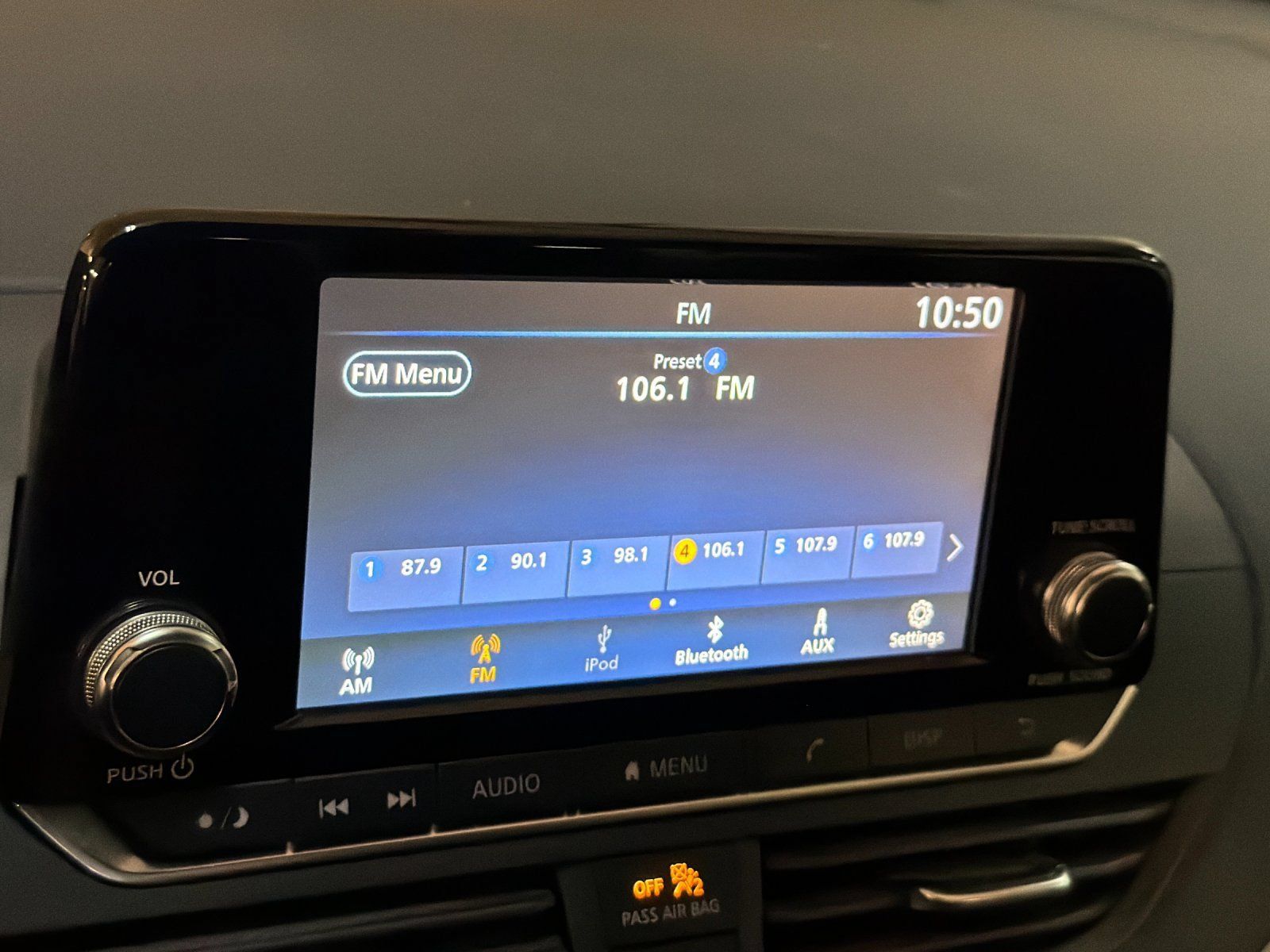 Used 2022 Nissan Altima 2.5 S FWD image 16