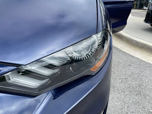 Used 2018 Ford Mustang Coupe RWD image 28