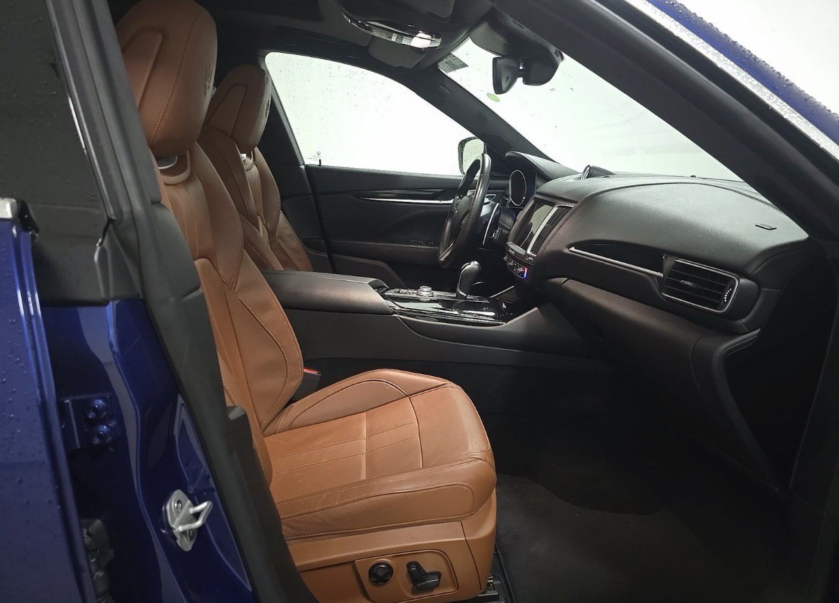 Used 2018 Maserati Levante GranSport AWD/4WD image 8