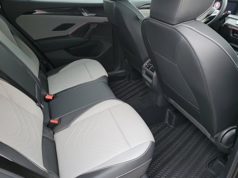 New 2026 Volkswagen Tiguan SE image 29