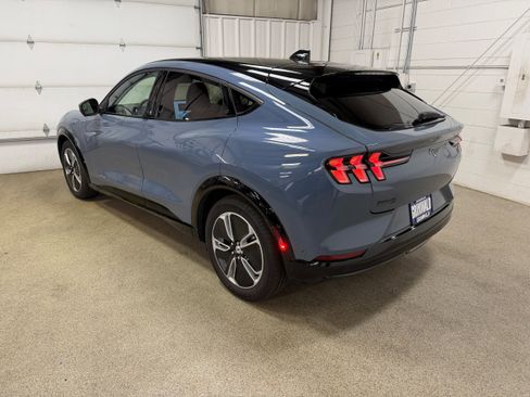 Certified 2023 Ford Mustang Mach-E Premium image 6