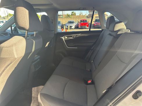 Used 2025 Toyota RAV4 XLE w/ Convenience Package image 27