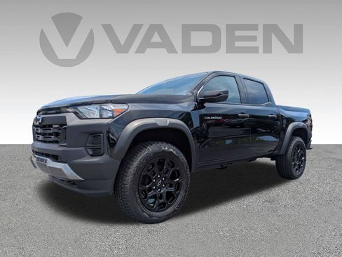 New 2026 Chevrolet Colorado Trail Boss AWD/4WD image 2