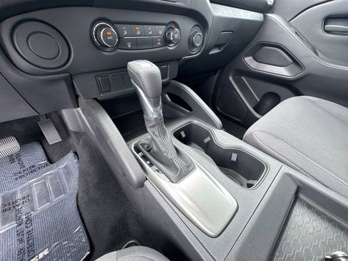 Used 2023 Nissan Frontier S RWD image 28