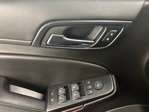 Used 2019 GMC Yukon XL SLT w/ Graphite Performance Edition RWD image 25