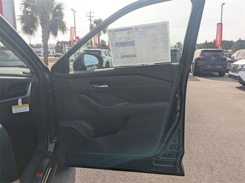 New 2026 Nissan Rogue SV image 32