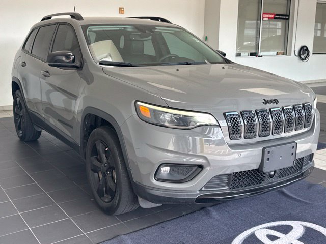 Used 2023 Jeep Cherokee Altitude Lux AWD/4WD image 2