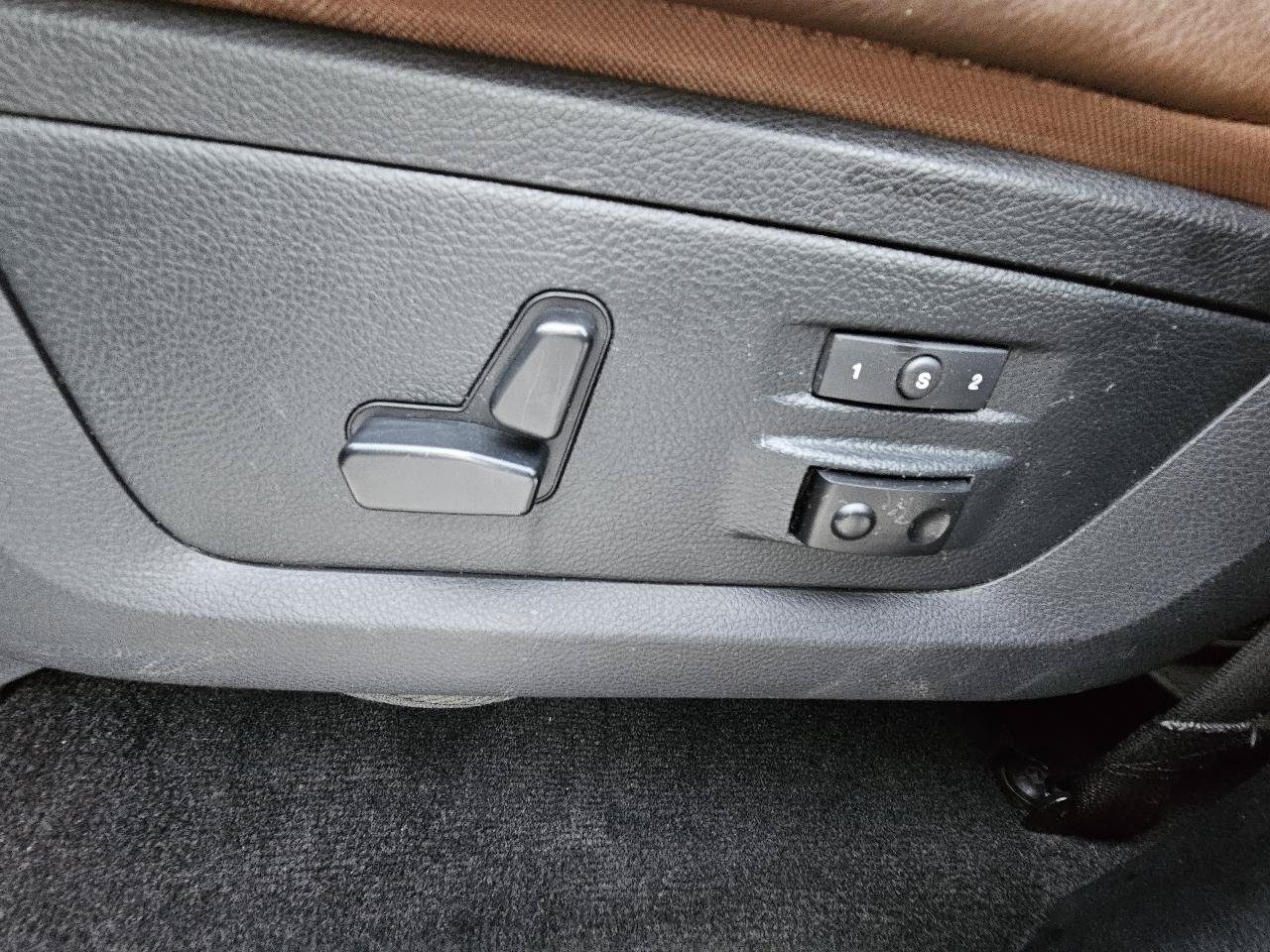 Used 2015 RAM 1500 Laramie Longhorn w/ Convenience Group AWD/4WD image 45
