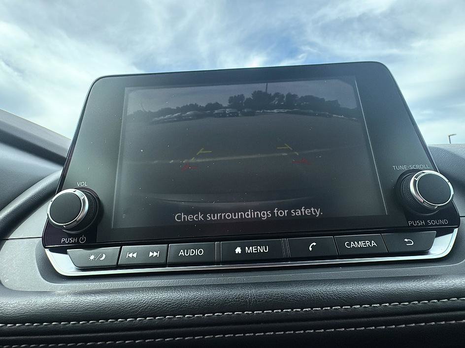 Certified 2023 Nissan Rogue SV FWD image 16