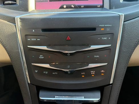 Used 2014 Lincoln MKS AWD image 18