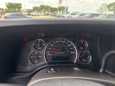 Used 2024 GMC Savana 2500 w/ Driver Convenience Package RWD image 11