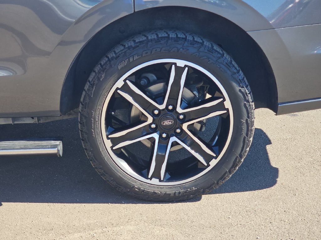 Used 2020 Ford Expedition Limited w/ Special Edition Package AWD/4WD image 39
