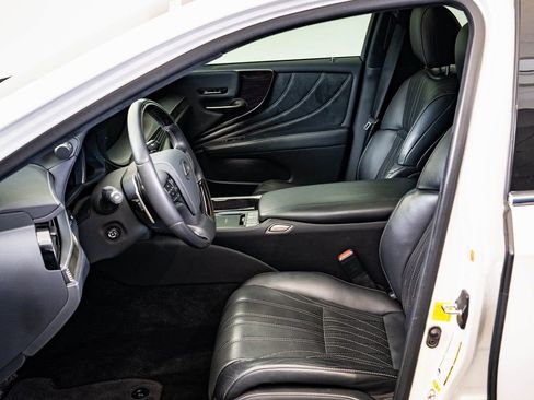 Used 2019 Lexus LS 500 AWD w/ Interior Upgrade Package image 21