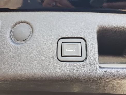 Certified 2024 Chevrolet Equinox LT FWD image 12
