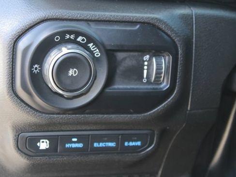 Used 2023 Jeep Wrangler Unlimited AWD/4WD image 14