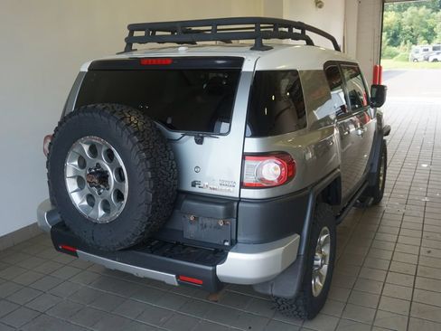 Used 2012 Toyota FJ Cruiser 4WD w/ Convenience Pkg image 11