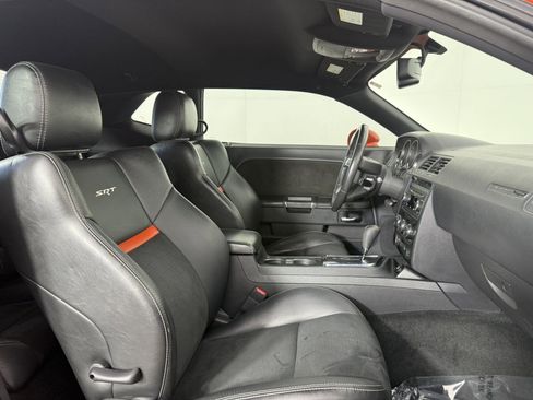Used 2008 Dodge Challenger SRT8 RWD image 10
