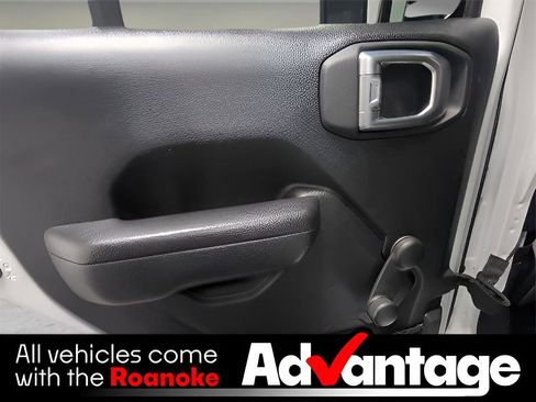 Used 2022 Jeep Wrangler Unlimited Sport w/ Xtreme Recon 35" Tire Package AWD/4WD image 22