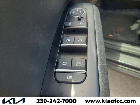 Used 2020 Kia Soul LX FWD image 18