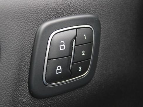 Used 2023 Ford Escape SE w/ PHEV Premium Package FWD image 4