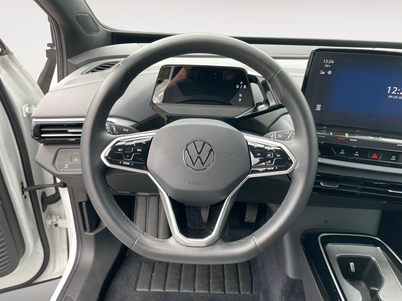 Used 2023 Volkswagen ID.4 Pro RWD image 14