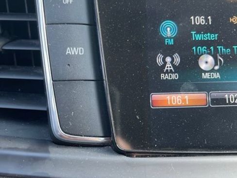Used 2019 Buick Enclave Premium AWD/4WD image 6