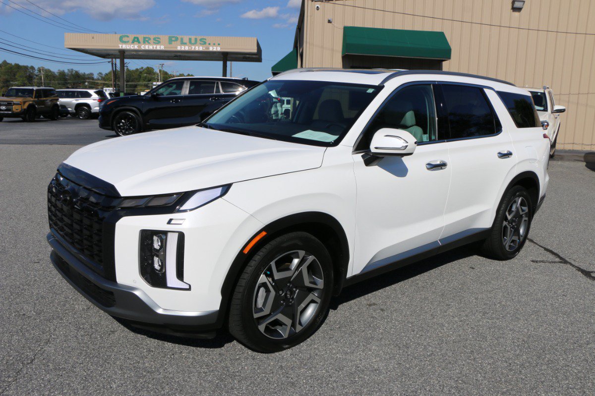 Used 2025 Hyundai Palisade SEL FWD image 1
